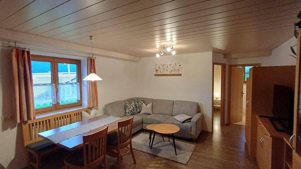 Ganze Ferienwohnung, Ferienwohnung für 3 Personen (39 m²) in Rettenberg in Rettenberg, Bayerisch Schwaben