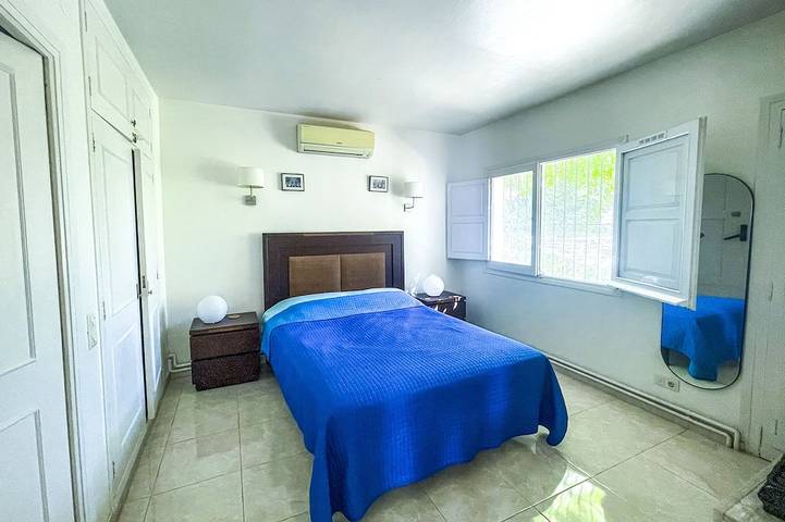 Deluxe Belle villa de 3 chambres privée piscine isolée jardin vue sur la mer et Wi fi in Moravit, Teulada