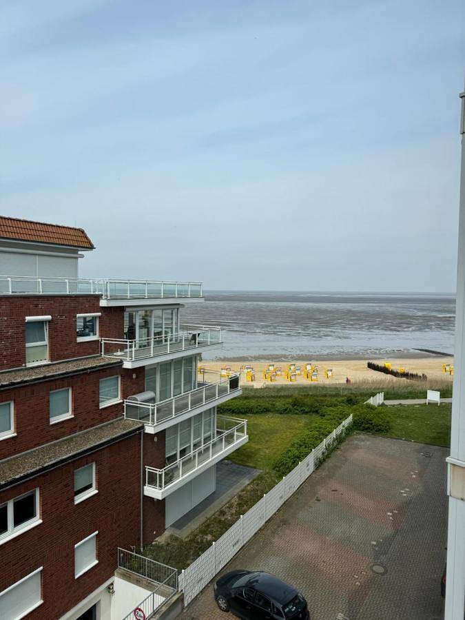 Ganze Wohnung, Traumhafte Ferienwohnung - direkter Meerblick - 50m zum Strand in Cuxhaven Duhnen in 1A Lage im Haus Seehütte in Fkk Strand Duhnen, Cuxhaven