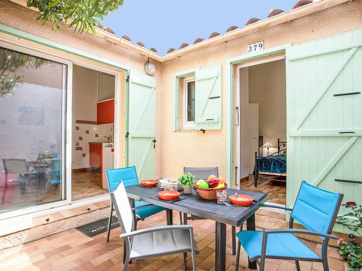 Location de vacances pour 4 personnes, avec jardin ainsi que terrasse et bassin pour enfant à Canet-en-Roussillon - 2