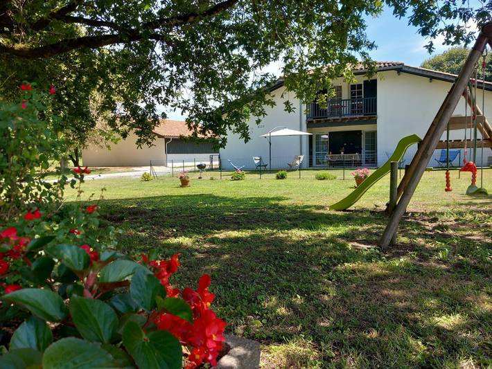 Gîte pour 6 personnes, avec terrasse et jardin, animaux acceptés - 1