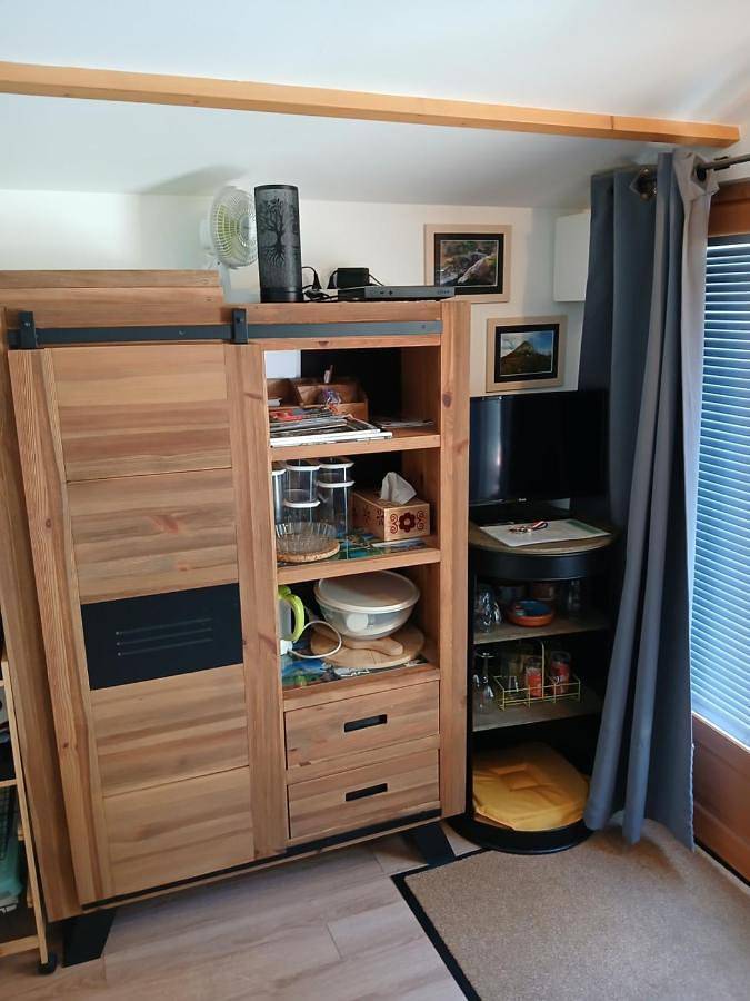 Gîte pour 2 personnes, avec jardin ainsi que piscine et terrasse à Mercuer - 3