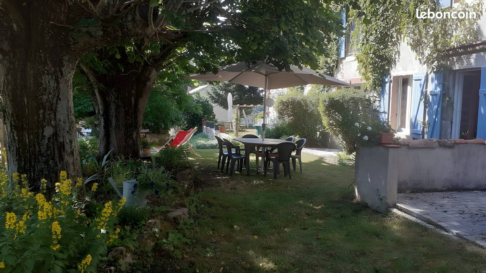 Appartement entier,  'Gite Le Cèdre' , terrasse  et jardin privés.Minimum 3 nuits. Climat tempéré l'été in Lespéron, Ardèche