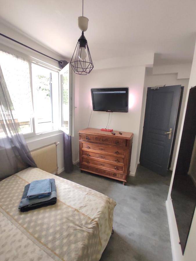 Maison d’hôte pour 2 personnes, avec piscine et jardin à Mérignac - 2