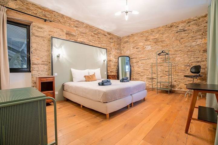 Location de vacances pour 15 personnes, avec jacuzzi ainsi que piscine et jardin à Coussac-Bonneval - 4