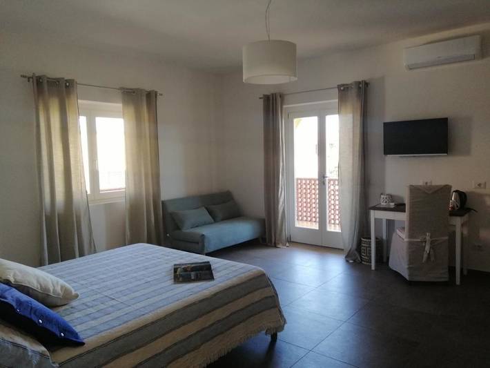 Chambre d’hôte pour 4 personnes, avec terrasse ainsi que jardin et vue dans Olbia - 3