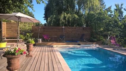 Gîte pour 4 personnes, avec terrasse et piscine à Saint-Martin-de-Brômes