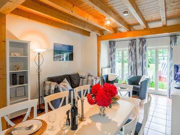 Ferienhaus für 10 Personen, mit Terrasse und Garten in Nienhagen