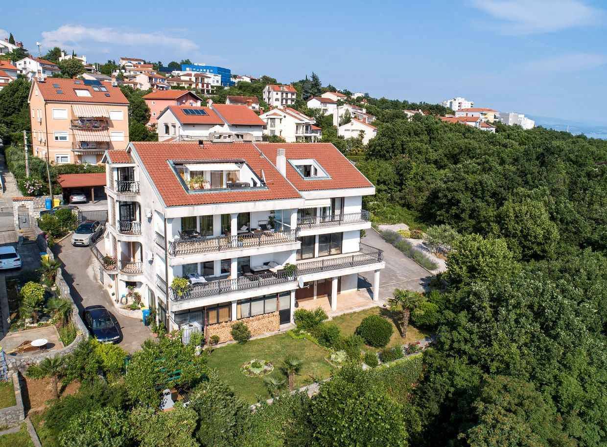 Entire vacation apartment, Holiday apartment with air conditioning in Rijeka, Primorje-Gorski Kotar