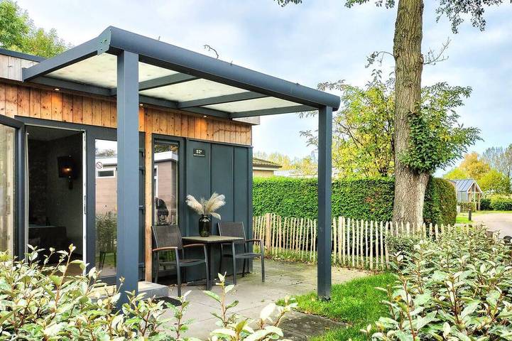 Vakantieappartement voor 2 personen, met zwembad en tuin, met huisdier in Heinkenszand
