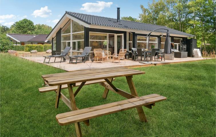 Ferienhaus für 6 Personen, mit Garten und Whirlpool sowie Sauna und Terrasse auf Seeland