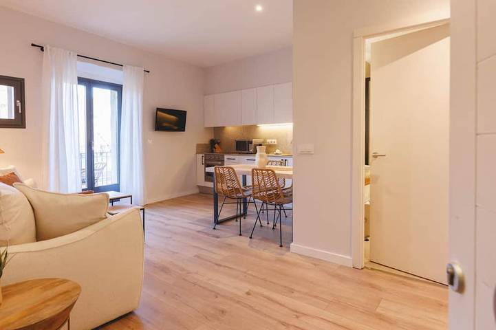 Ferienwohnung für 4 Personen, mit Balkon - 1