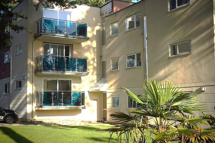 Holiday rental for 4 people, with Balcony and Garden in Sandbanks