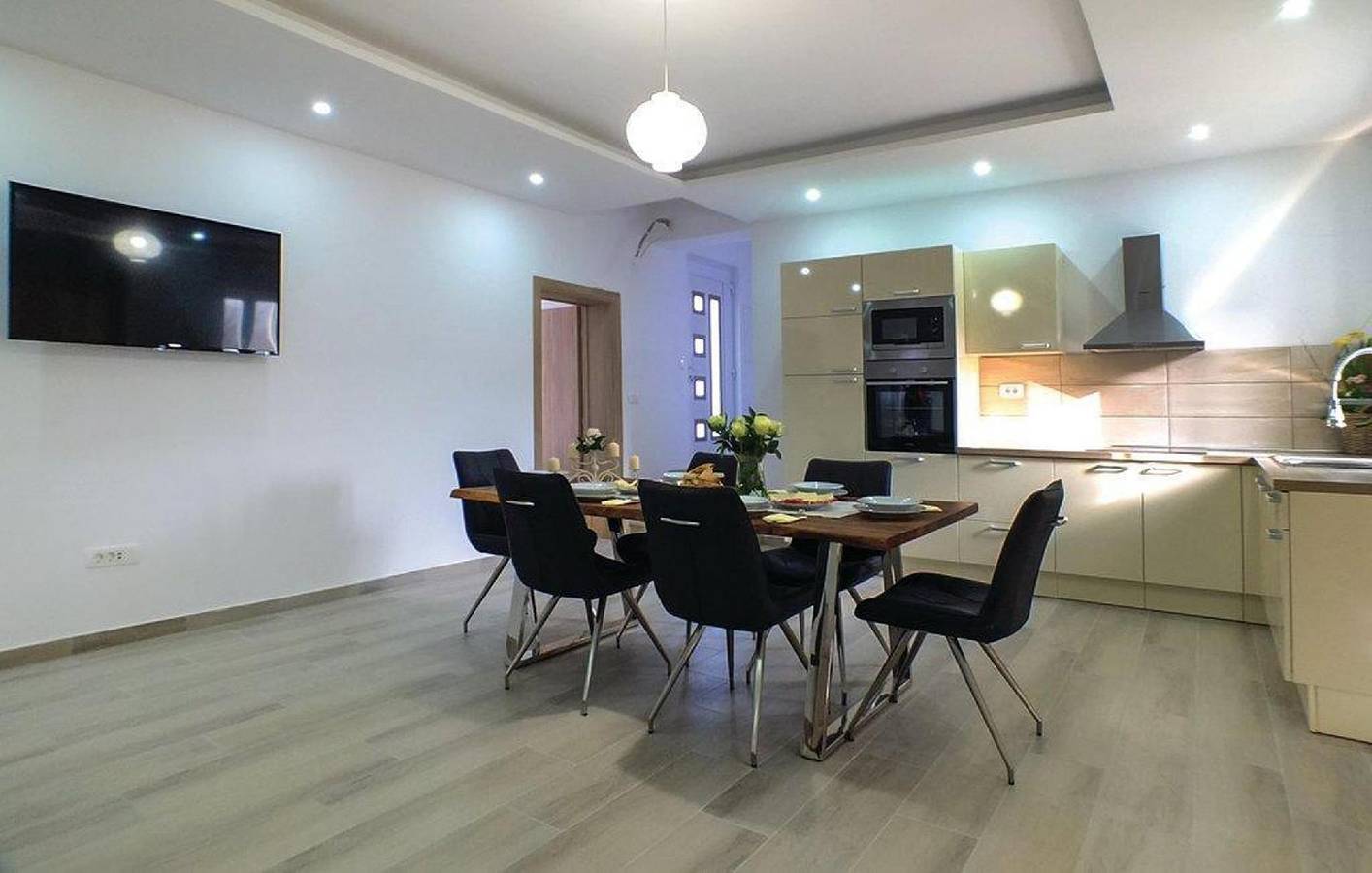 Vakantiehuis met privé-zwembad voor 12 personen ca. 220 qm in Poljica, Dalmatië (Dalmatisch Achterland) in Imotski, Makarska Riviera
