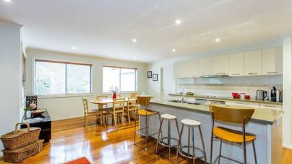Holiday Home for 8 People in Inverloch, Bass Coast Shire, Photo 2