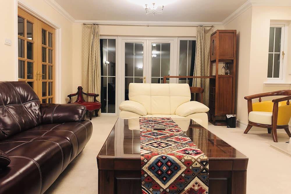 Taigh d'Luxe - Klassische Eleganz trifft auf modernen Chic in einer atemberaubenden, geräumigen Villa in Inverness, Highlands