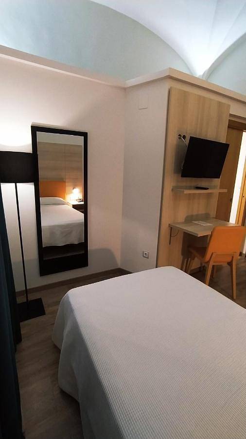 Hotel Balneario El Raposo in Balneario El Raposo (Puebla de Sancho Pérez), Puebla de Sancho Pérez