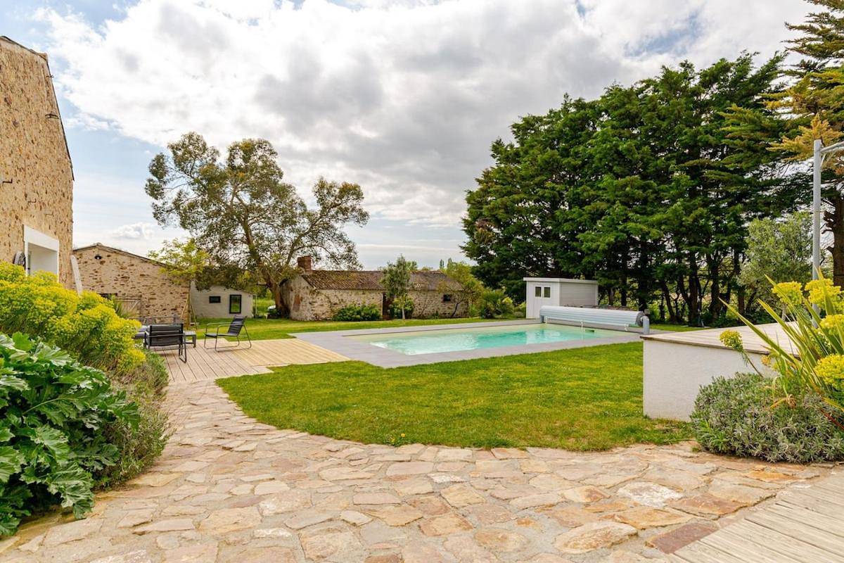 Four-Bedroom House in Saint-Viaud, Vallée de la Loire