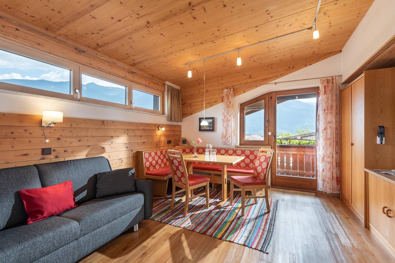 Ganze Ferienwohnung, Apt. 1: 46 m² in Fügen, Ski-Optimal Hochzillertal