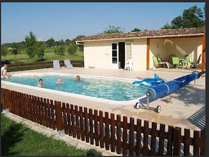Alojamiento y desayuno para 5 personas, con jardín además de piscina y vistas, Se admiten mascotas - 1