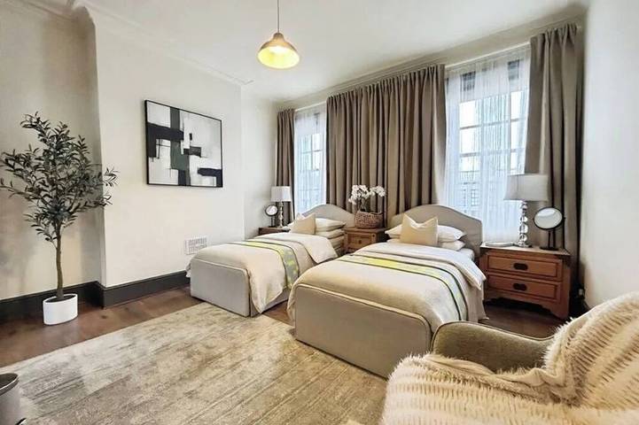 Holiday rental for 9 people in Royal Tunbridge Wells
