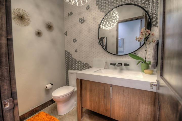 Vacation rental for 10 people, with balcony and hot tub as well as yard in Keystone