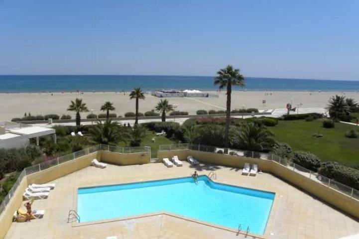 Location de vacances pour 4 personnes, avec piscine et terrasse à Canet-en-Roussillon