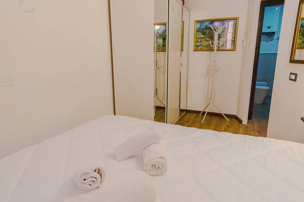 Geheel appartement, Domus Dantis Ghibellino Fuggiasco in Ravenna, Provincie Ravenna