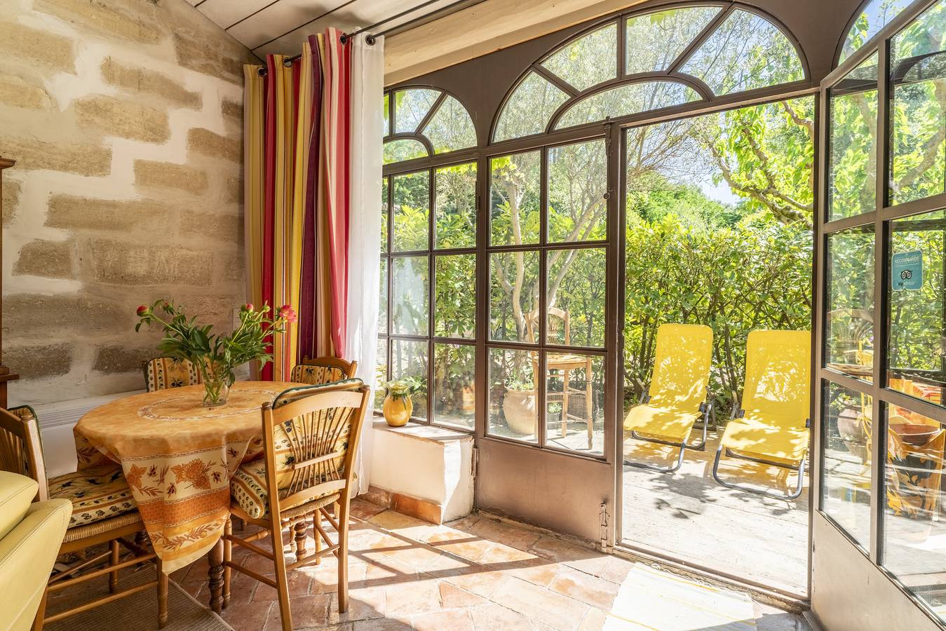 Maison de vacances 'L'orangerie' avec piscine partagée, Wi-Fi et climatisation in Saint-Rémy-de-Provence, Région d'Arles