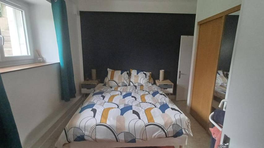 Gîte pour 3 personnes, avec vue ainsi que jardin et terrasse à Monceaux-sur-Dordogne