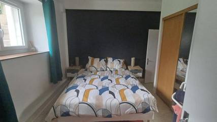 Gîte pour 3 personnes, avec vue ainsi que jardin et terrasse à Monceaux-sur-Dordogne