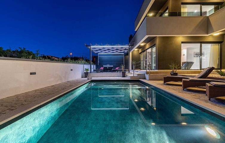 Villa für 6 Personen, mit Garten und Pool sowie Whirlpool, kinderfreundlich in Zadar - 3