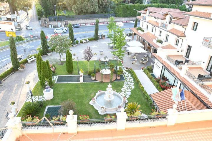 Hotel para 2 personas, con jardín - 1