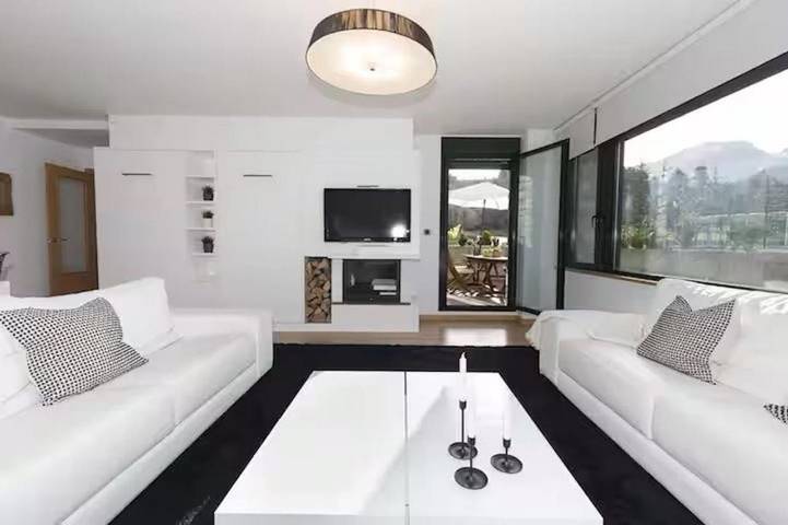 Gîte pour 5 personnes, avec vue et vue sur le lac ainsi que piscine et balcon à Panticosa - 3