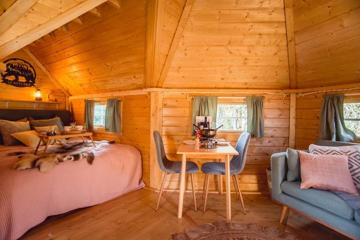 Location de vacances pour 2 personnes, avec terrasse et jacuzzi dans Alle - 3