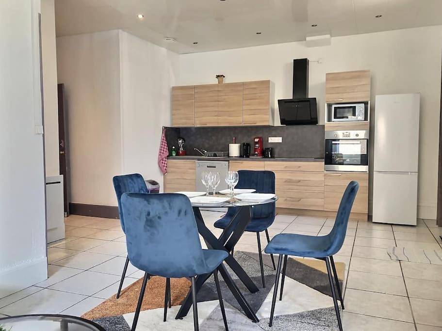 Appartement entier, Appartement Élégant et Confortable coté gare in Ambérieu-en-Bugey, Belley