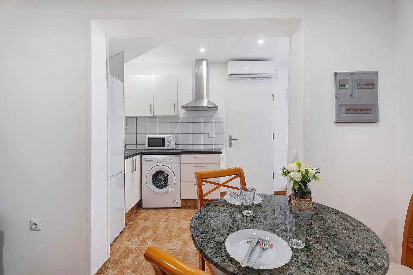 Apartamento entero, Casa de vacaciones "Casa Teresita" con vistas a la montaña y Wi-Fi in Cabo Blanco, Arona 