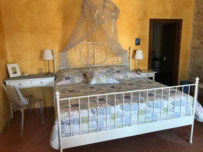 Chambre d’hôte pour 4 personnes, avec terrasse ainsi que jardin et piscine à Luc-sur-Orbieu - 2