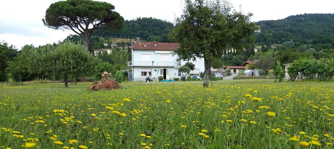 Casa de huéspuedes para 2 personas, con terraza además de jardín y vistas en Toscana