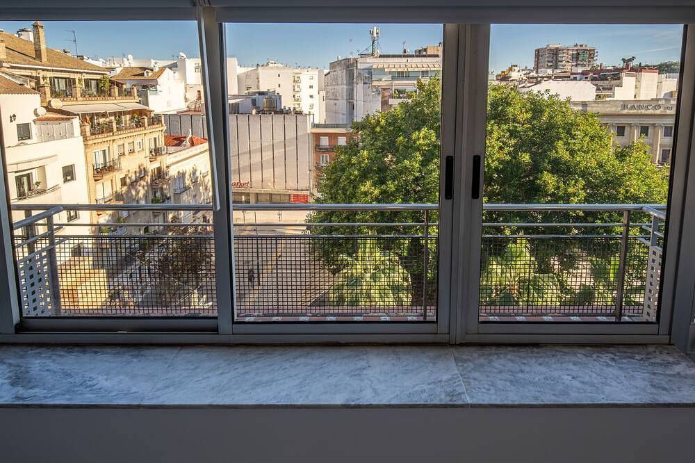 Hostal Palacio Hotel París - Habitación 6A5 in Huelva, Costa de la Luz