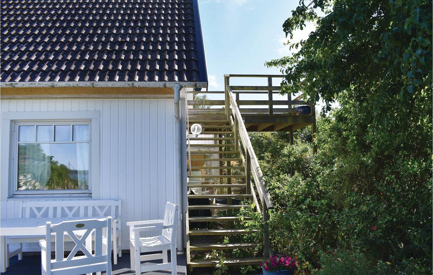 Hel semesterlägenhet, Lägenhet för 6 Personer med terass in Svenska Östersjön