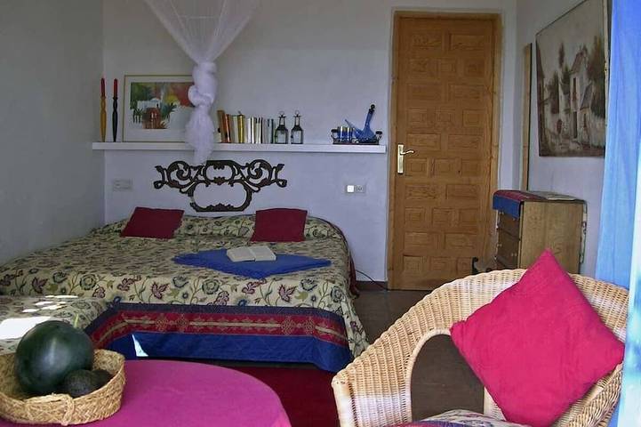 Ferienhaus für 4 Personen, mit Whirlpool und Terrasse sowie Garten in Sayalonga - 2