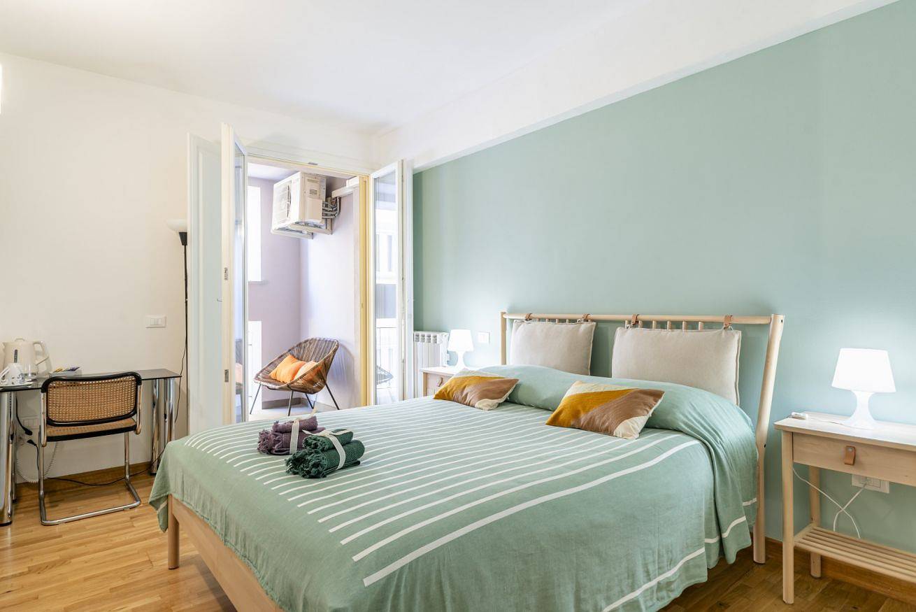 Entire apartment, Piazza Cavallotti & Mercato Centrale Apartment! in Livorno, Etruscan Coast