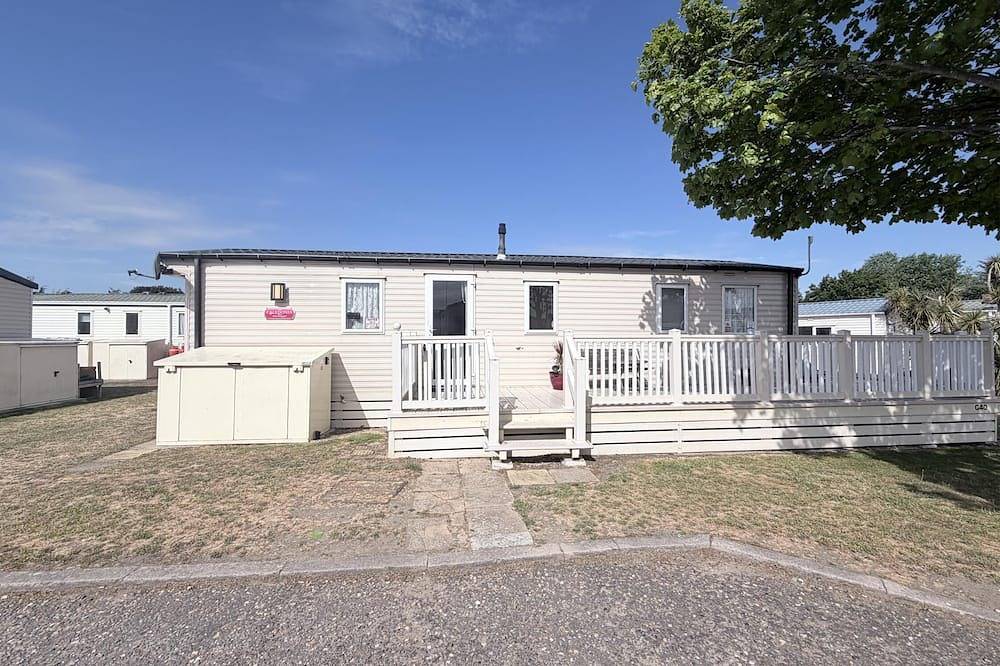 Glamping for 6 People in Felixstowe, Suffolk