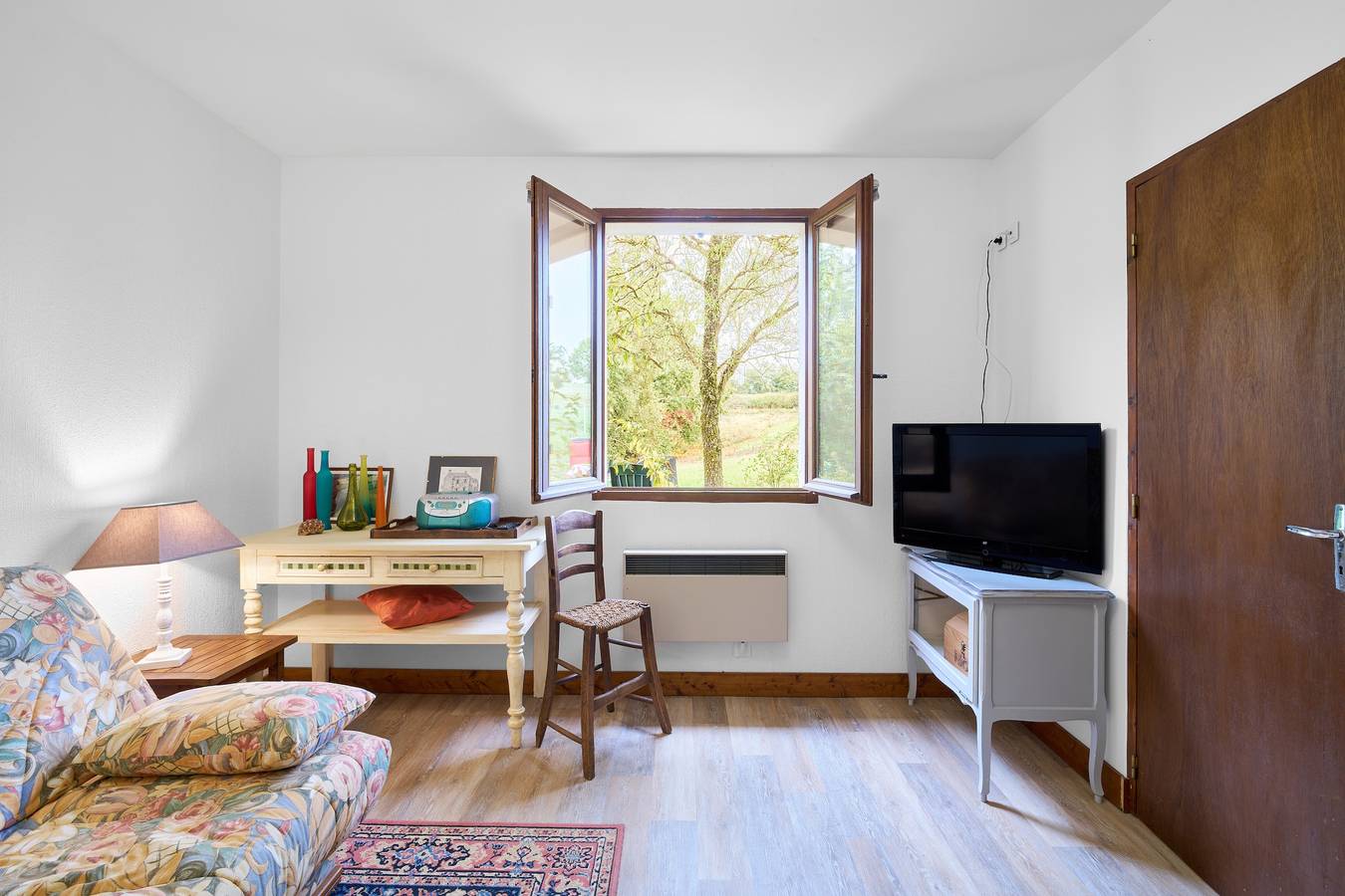 Maison La Plaine – Gîte confortable avec terrasse au cœur du Périgord in Saint-Laurent-la-Vallée, Périgord Noir