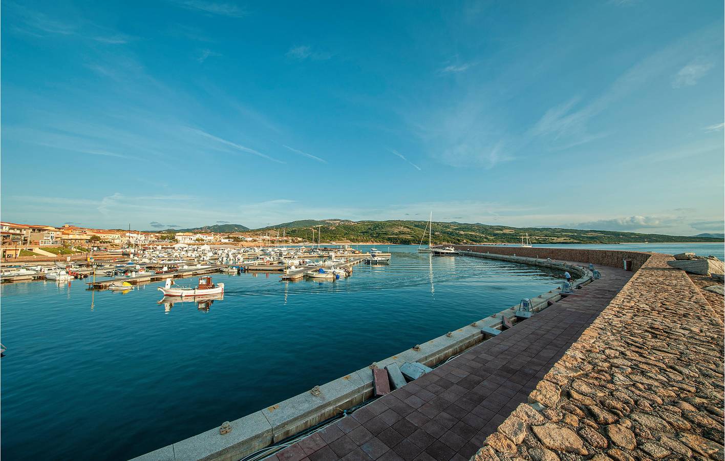 Appartement de vacances entier, Location au rez-de-chaussée, à 1 km de la plage in Isola Rossa, Trinità d'Agultu e Vignola