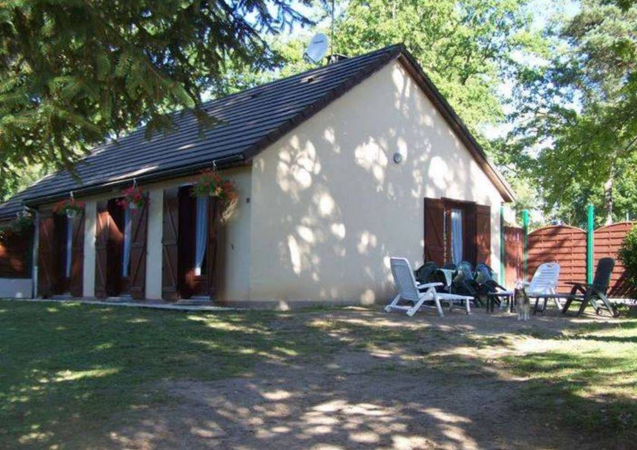 Maison confortable sur jardin clôturé à Marcillac-la-Croisille in Marcillac-la-Croisille, Région de Tulle