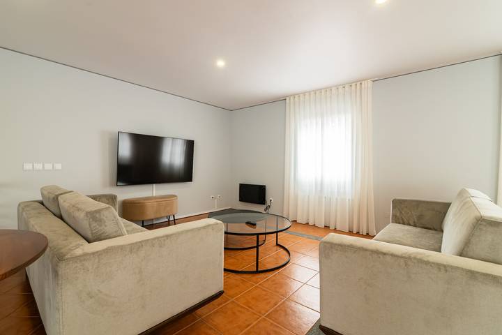 Location de vacances pour 8 personnes, avec balcon et jardin dans Furnas - 2
