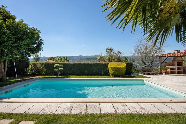 Holiday Home Casa do Valado with Mountain View, Pool, Wi-Fi & Garden; Parking Available in Resende, Douro Valley