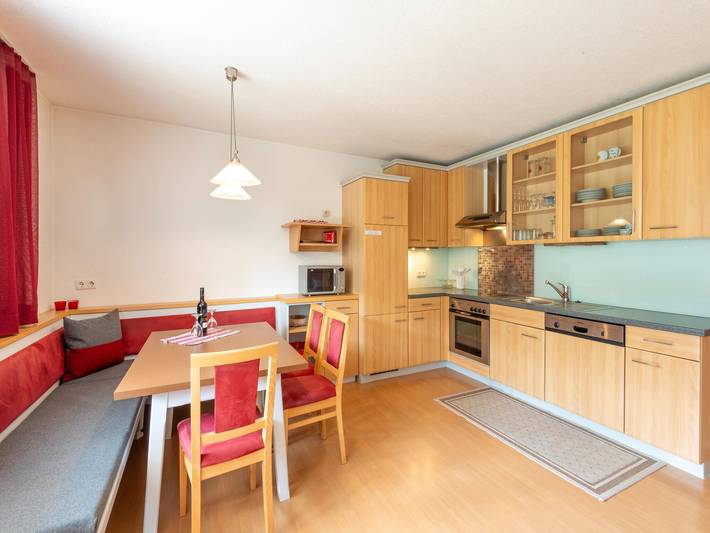 Ganze Wohnung, Wohnung in Strengen nahe Skipisten in Lechtaler Alpen, Strengen